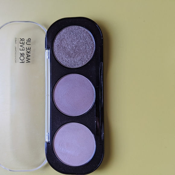 Make Up For Ever eyeshadow sets - Picture 3 of 4